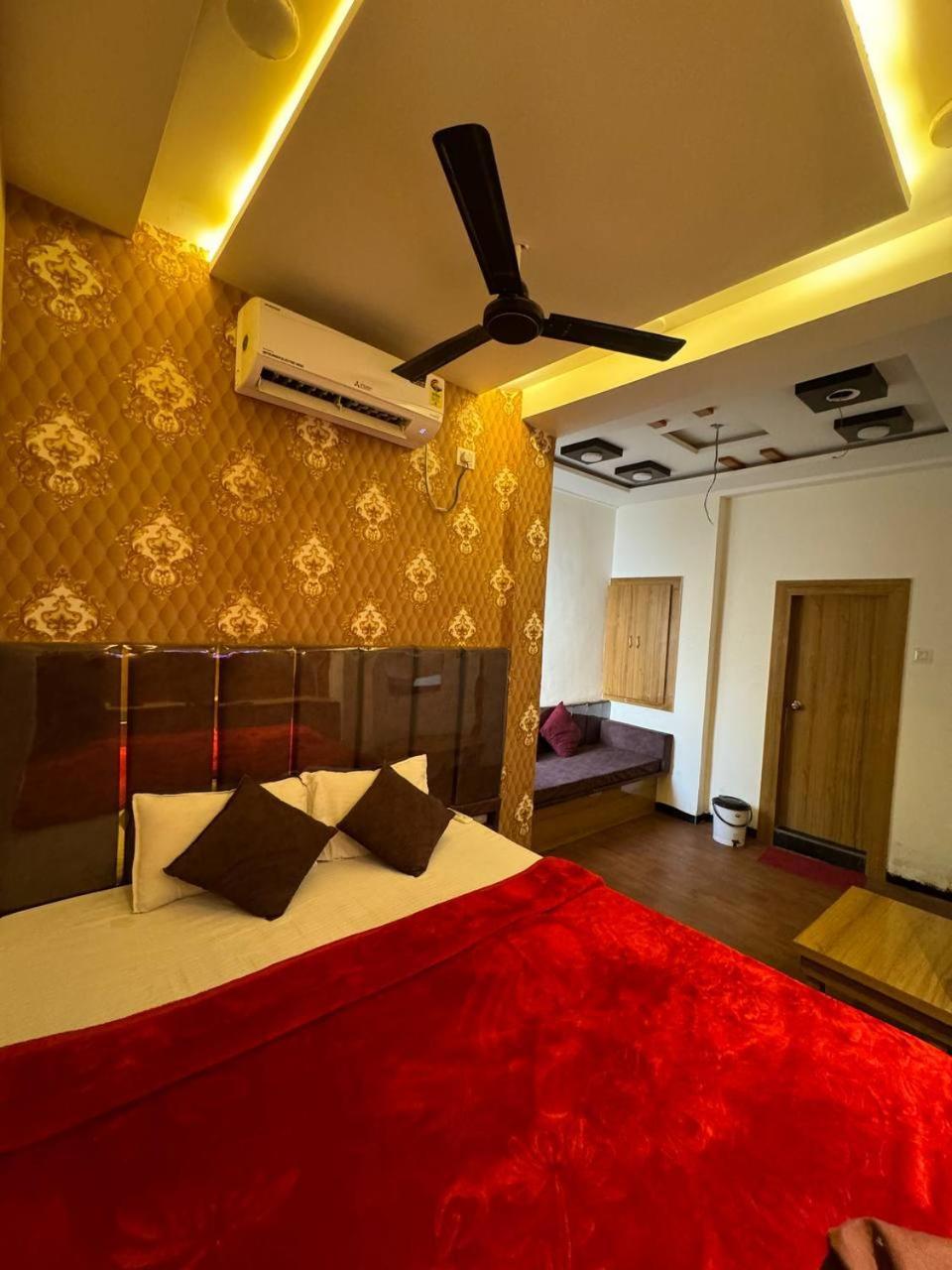 U2 Hotel Wizard Palace Aurangābād Exterior foto